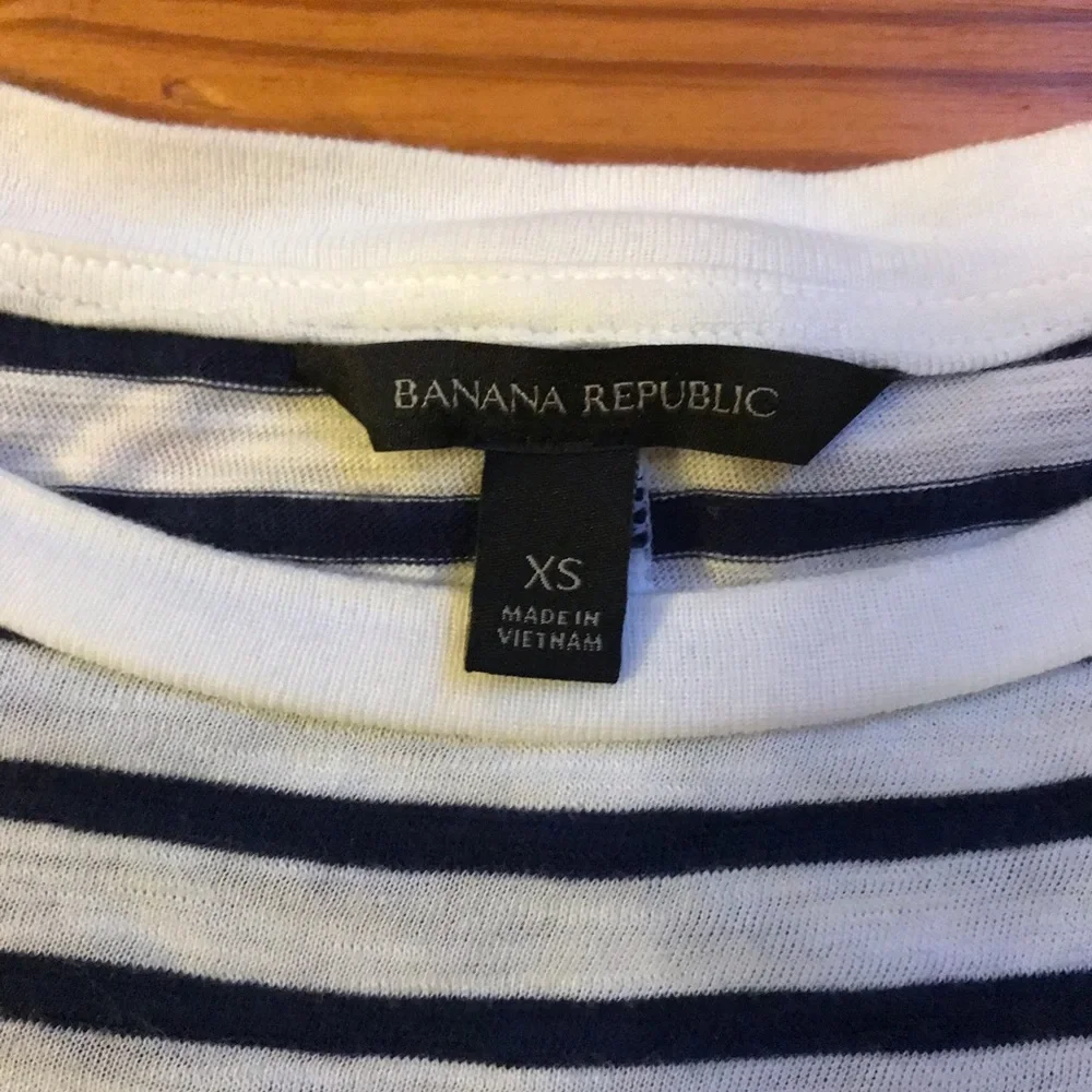 Banana Republic Navy White Striped Relaxed Crew Neck Tee, EUC, XS - Picture 4 of 12